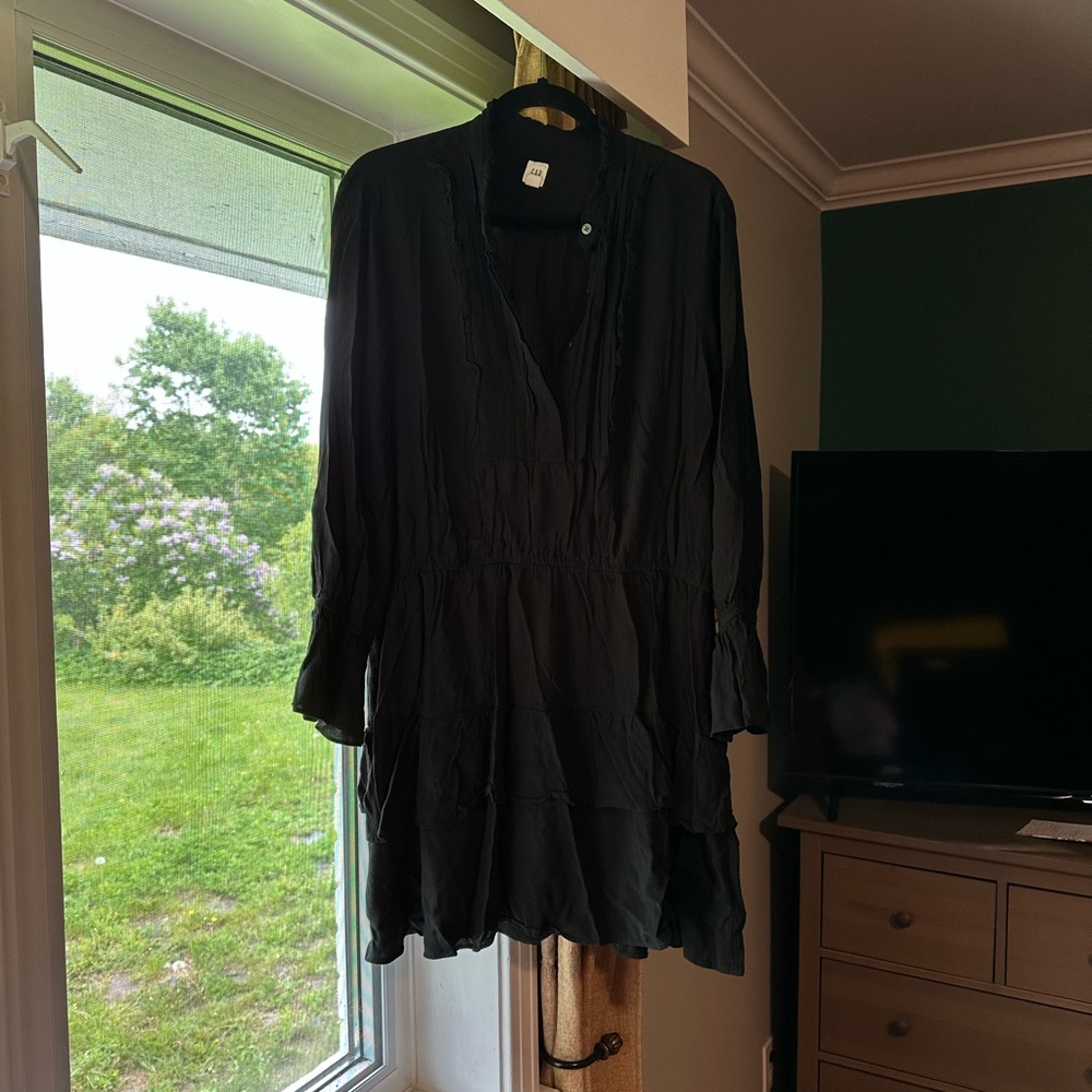 GAP Classic Black dress